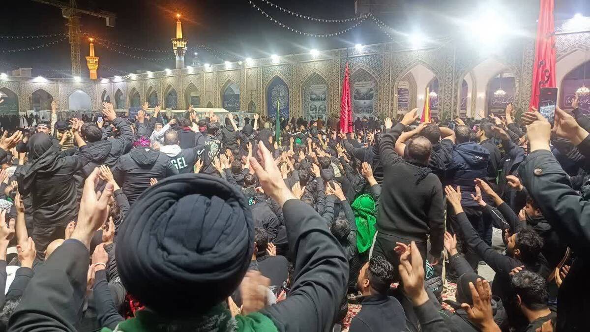 برپایی مراسم عزاداری شهادت حضرت زهرا(س) با حضور 2500 زائر پیاده عراقی 