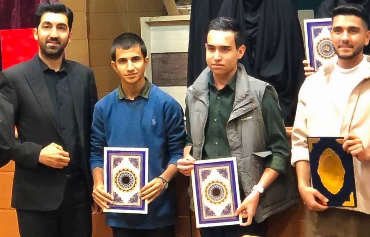 تقدیر از دانش‌آموز دبیرستان امام رضا (ع) در جمع دانش‌آموزان کارآفرین منتخب خراسان رضوی