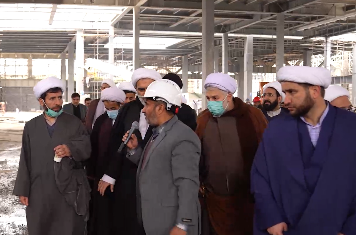 برای خیلی‌ها، حرم امام رضا (ع) فقط صحن، رواق و گنبد است؛ اما امروز، گروهی از مدیران خبرگزاری رسا و علمای استان مازندران، قدم به بخش‌هایی گذاشتند که کمتر دیده شده است.