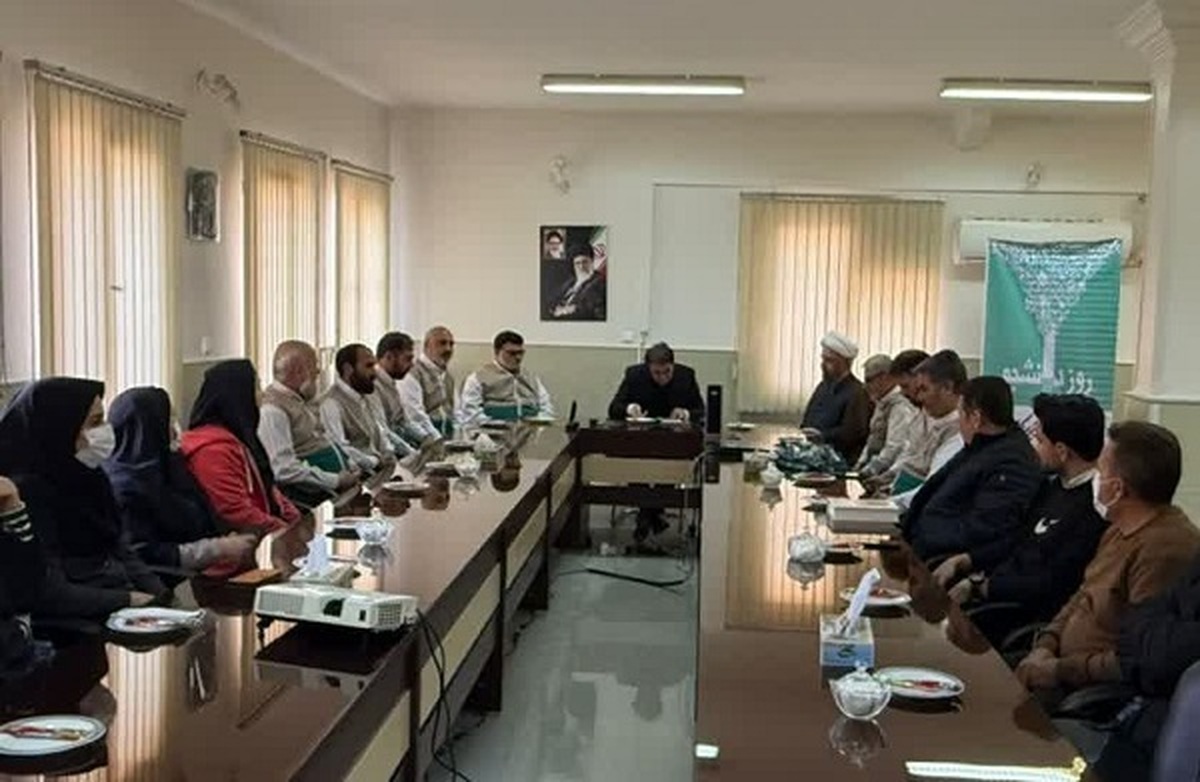 ۱۶ آذرِ متفاوت در ساوه؛ وقتی خادم‌یاران رضوی برای قدردانی از تلاش دانشجویان آمدند