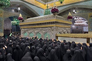 مراسم غبارروبی ضریح مطهر امام رضا (ع) با حضور بانوان برگزار شد