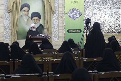 نبض فرهنگی، تربیتی و اثرگذاری جامعه در دستان زنان است