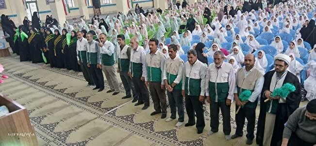 برپایی جشن تکلیف ۸۰۰ دانش‌آموز دختر شهربابک در سایه امام رئوف