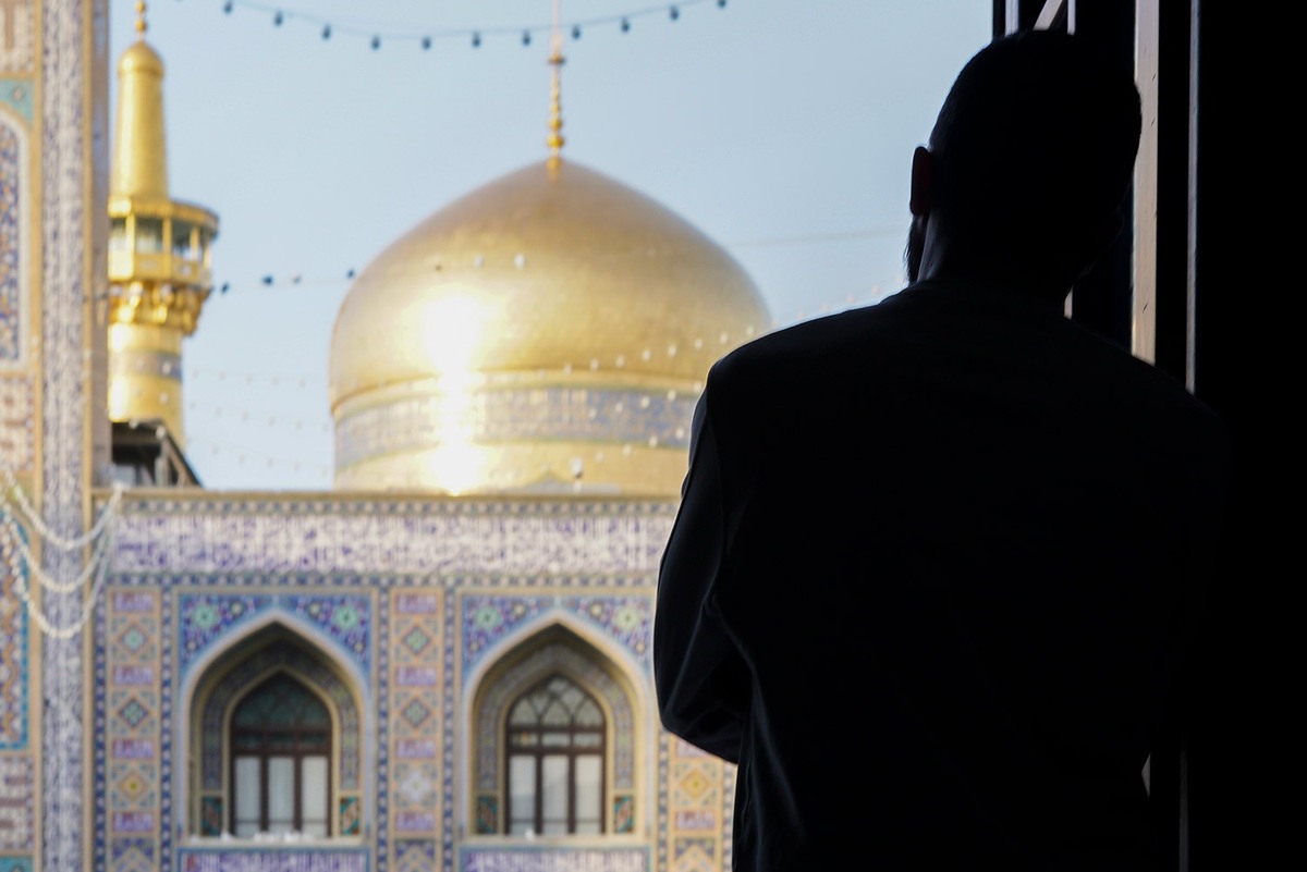 عکس با کیفیت : حال و هوای زائرین حرم امام رضا علیه السلام