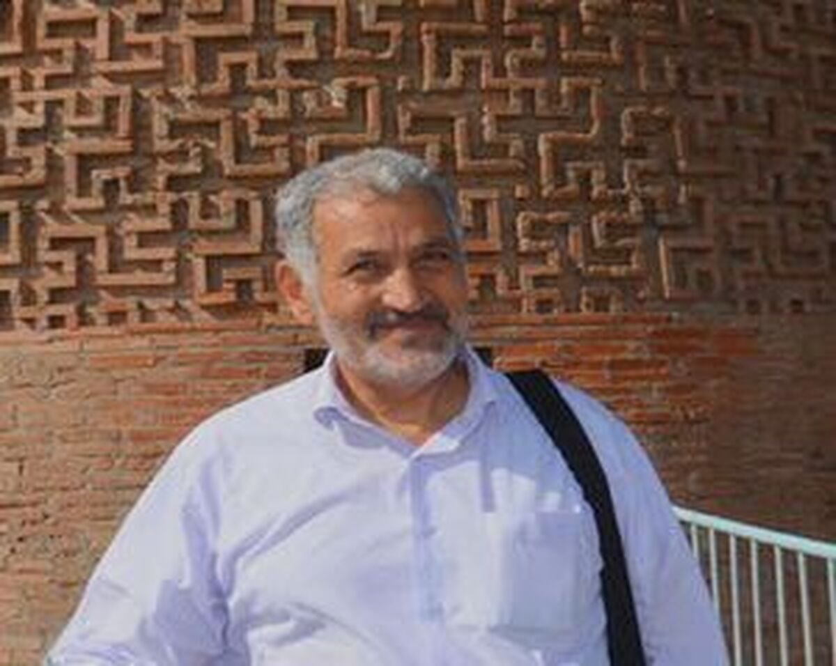 عضو هیئت‌علمی بنیاد پژوهش‌های اسلامی آستان قدس رضوی، گفت: خیزش مردمی مشهد در ۲۳ آذر ۱۳۵۷، نتیجه تلفیق هویت ملی و مذهبی این شهر بود؛ پیوندی که با محوریت امام رضا (ع)، به بازسازی هویت و تمدن انجامید.