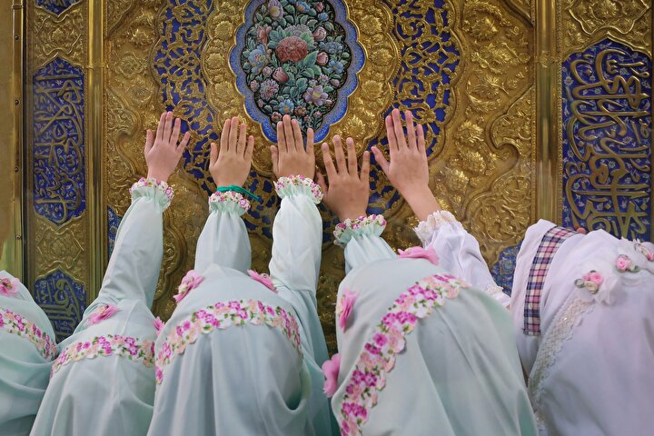 مسیر اختصاصی زیارت دختران تازه مکلف در حرم مطهر رضوی