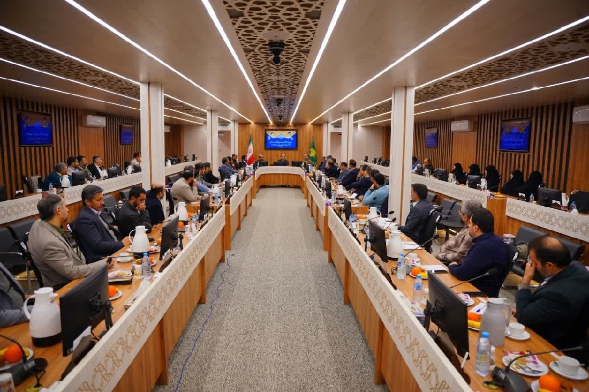 کارفرما را امام رضا (ع) بدانیم و تمام انرژی‌مان را وقف حضرت کنیم