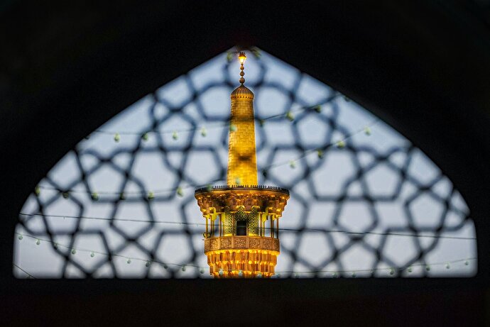 عکس با کیفیت: گلدسته حرم مطهر رضوی