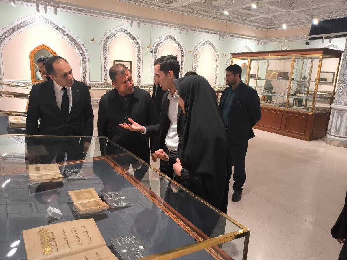 تشرف استاندار بالکان ترکمنستان به بارگاه منور رضوی