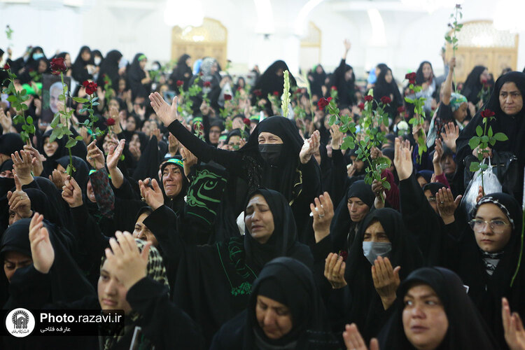 عزاداری زنان نوغان در حرم مطهر رضوی