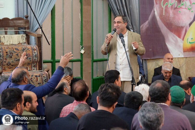 تشییع پیکر حاج سید رضا موید خراسانی در حرم مطهر رضوی