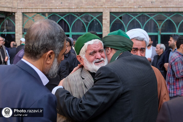 تشییع پیکر حاج سید رضا موید خراسانی در حرم مطهر رضوی