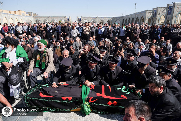 تشییع پیکر حاج سید رضا موید خراسانی در حرم مطهر رضوی