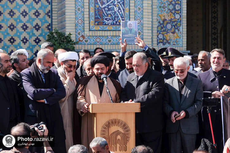 تشییع پیکر حاج سید رضا موید خراسانی در حرم مطهر رضوی