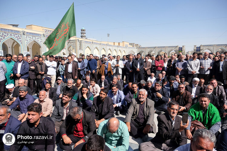 تشییع پیکر حاج سید رضا موید خراسانی در حرم مطهر رضوی