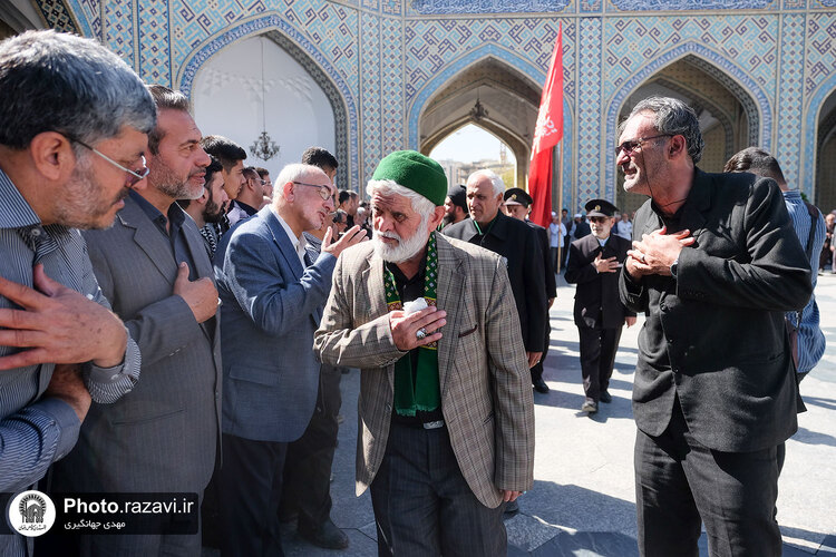 تشییع پیکر حاج سید رضا موید خراسانی در حرم مطهر رضوی