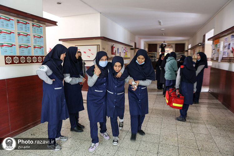 مانور زلزله و ایمنی در دبیرستان دخترانه امام رضا(علیه‌السلام)