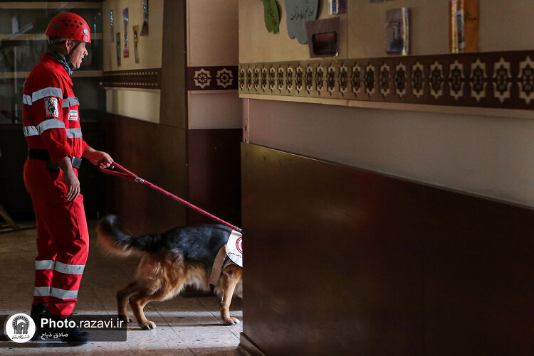 مانور زلزله و ایمنی در دبیرستان دخترانه امام رضا(علیه‌السلام)