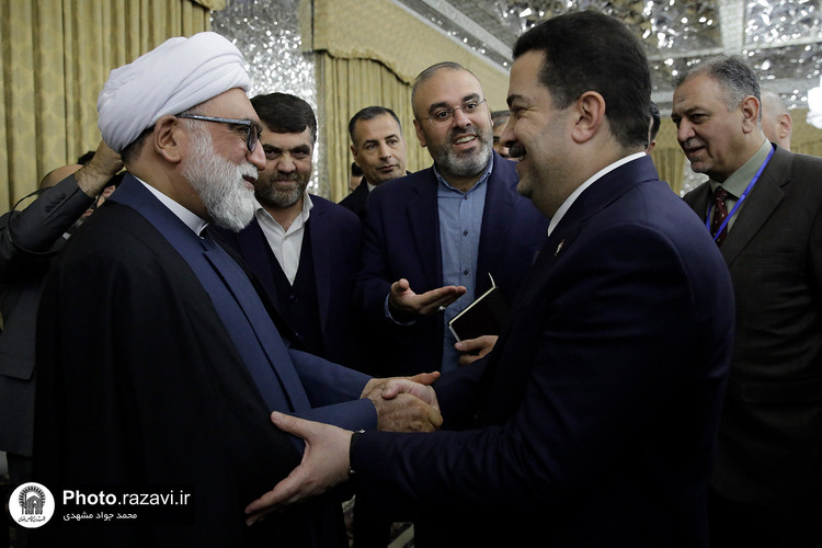دیدار نخست وزیر عراق با تولیت آستان قدس رضوی
