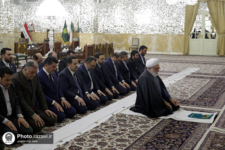 دیدار نخست وزیر عراق با تولیت آستان قدس رضوی