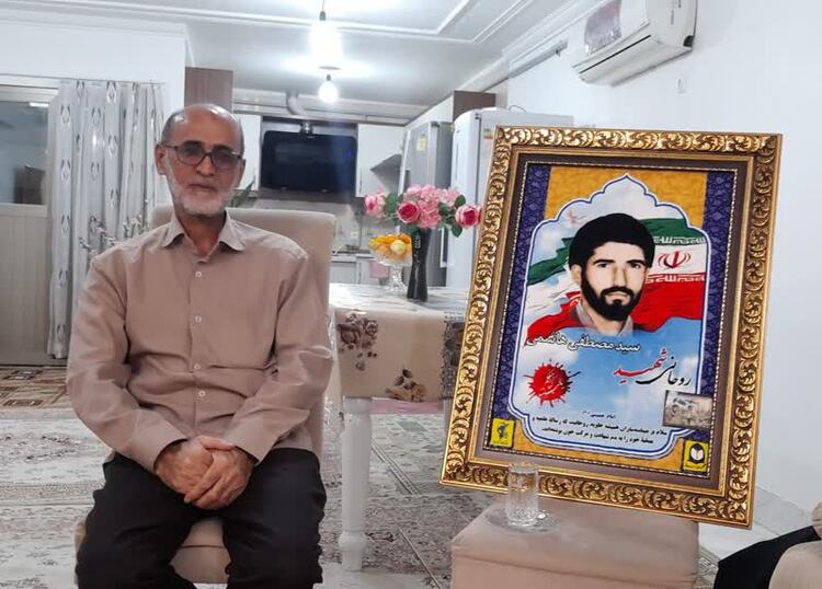 تجلیل خادمیاران رضوی از خانواده ایثارگر بابلی