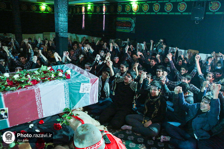 مراسم تشییع پیکر شهید گمنام دفاع مقدس در دبیرستان پسرانه واحد 3 امام رضا(علیه‌السلام)