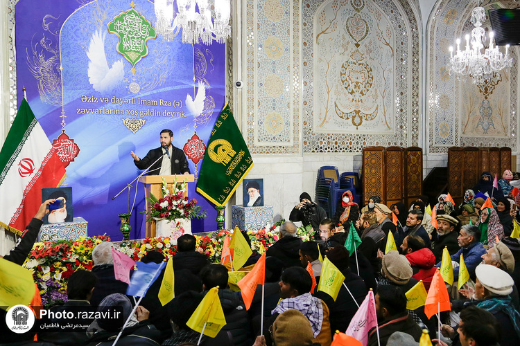 تشرف زائران اردو زبان به حرم مطهر رضوی