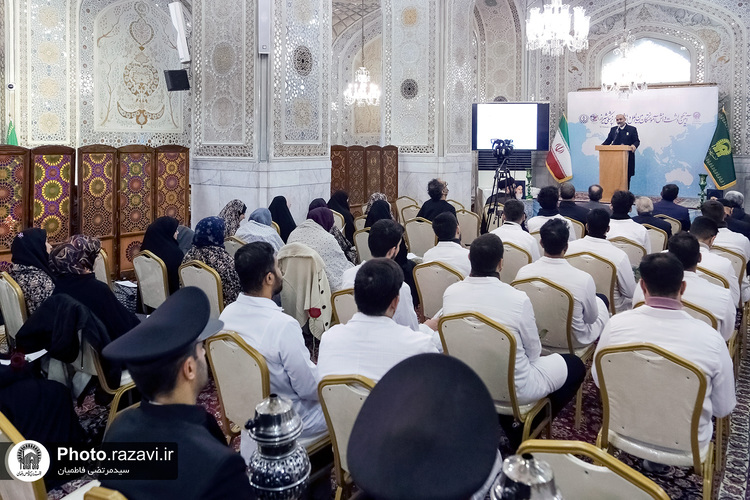 سوگند پزشکی 45 دانشجوی غیرایرانی دانشگاه شیراز در حرم مطهر امام رضا علیه السلام