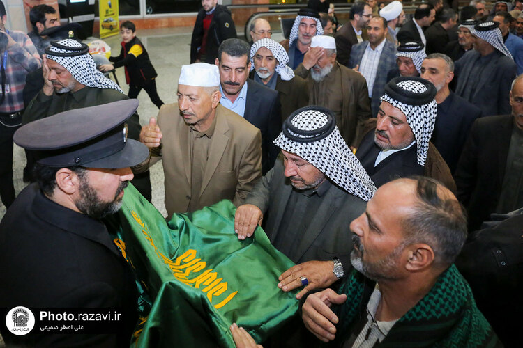 مراسم استقبال از موکب‌داران عراقی توسط خدام حرم مطهر رضوی