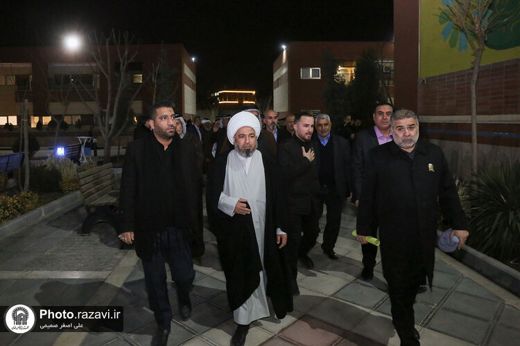 مراسم استقبال از موکب‌داران عراقی توسط خدام حرم مطهر رضوی