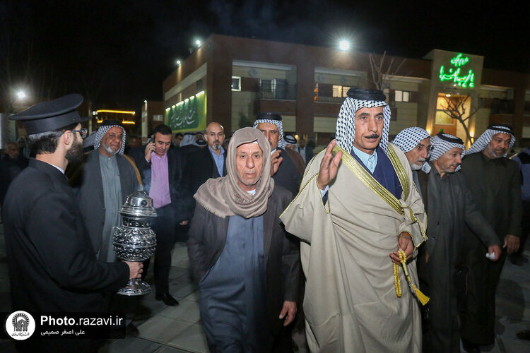 مراسم استقبال از موکب‌داران عراقی توسط خدام حرم مطهر رضوی