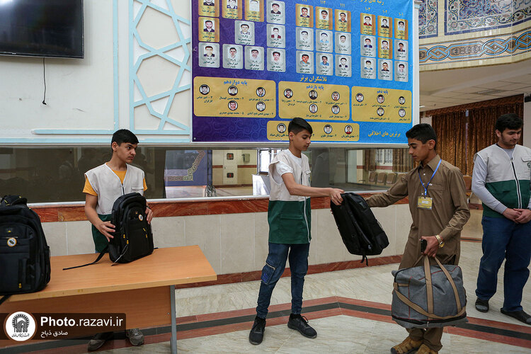 تشرف دانش‌آموزان زیارت اولی استان کرمان به مشهد مقدس