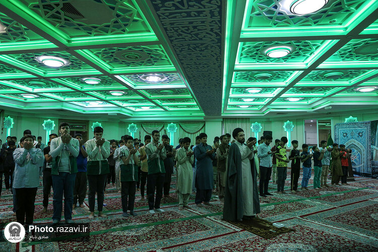 تشرف دانش‌آموزان زیارت اولی استان کرمان به مشهد مقدس