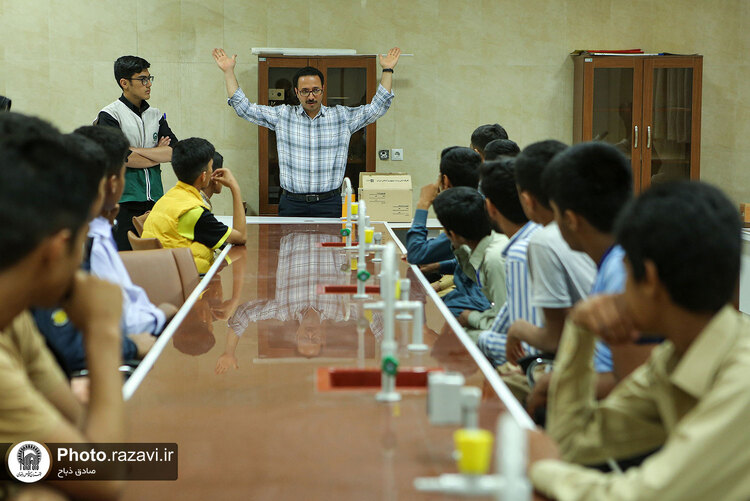 تشرف دانش‌آموزان زیارت اولی استان کرمان به مشهد مقدس