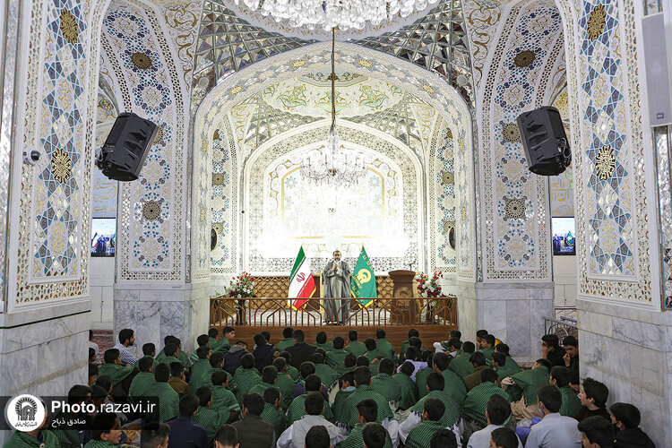 تشرف دانش‌آموزان زیارت اولی استان کرمان به مشهد مقدس
