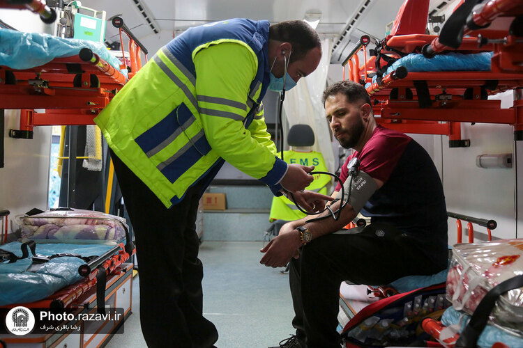 ارائه خدمات پزشکی به زائران حرم مطهر رضوی