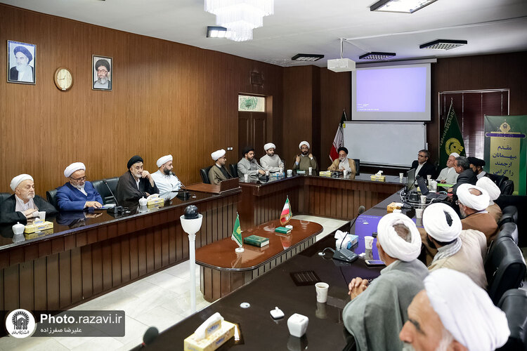 بازدید مشاوران وقف و نذر از واحدهای کشاورزی، لبنی و دامپروری رضوی