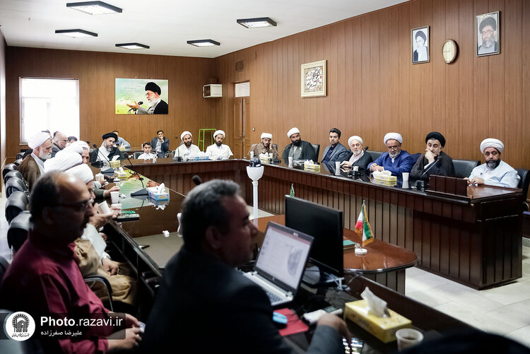 بازدید مشاوران وقف و نذر از واحدهای کشاورزی، لبنی و دامپروری رضوی