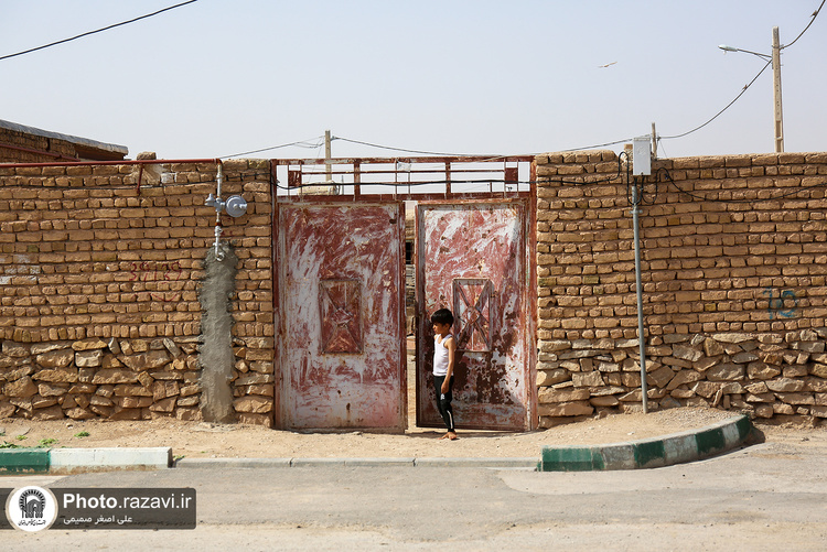 بازدید فرماندار و مدیران اجرایی شهر مشهد از روند خدمت‌رسانی آستان قدس رضوی در روستای هندل آباد