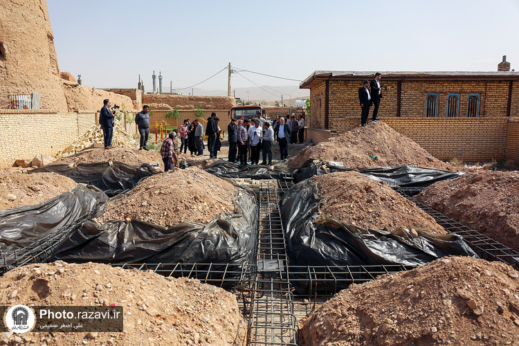 بازدید فرماندار و مدیران اجرایی شهر مشهد از روند خدمت‌رسانی آستان قدس رضوی در روستای هندل آباد
