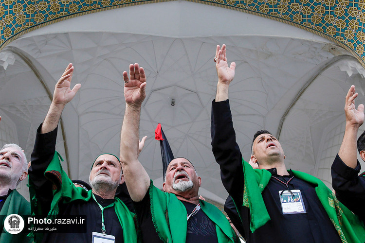 تشرف کاروان موکب‌داران عراقی به حرم مطهر رضوی