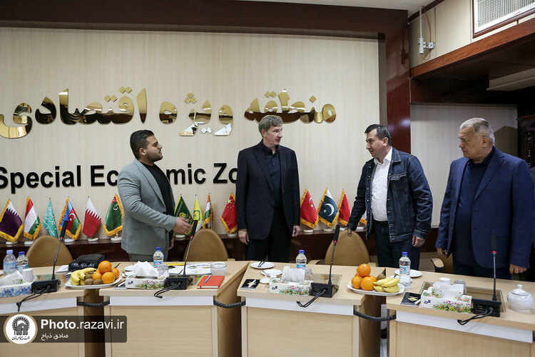 بازدید مدیران مناطق آزاد کشور تاجیکستان از منطقه ویژه اقتصادی سرخس