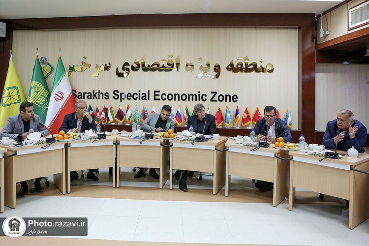 بازدید مدیران مناطق آزاد کشور تاجیکستان از منطقه ویژه اقتصادی سرخس
