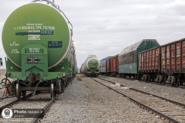 بازدید مدیران مناطق آزاد کشور تاجیکستان از منطقه ویژه اقتصادی سرخس