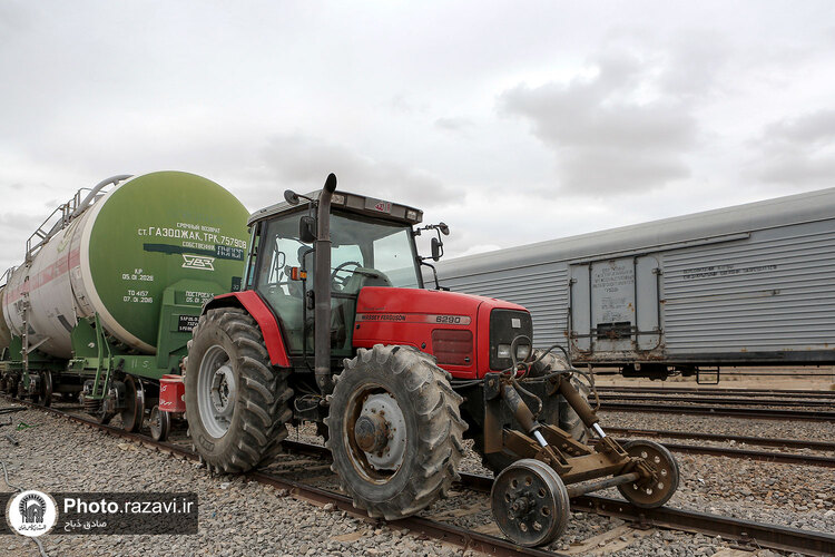 بازدید مدیران مناطق آزاد کشور تاجیکستان از منطقه ویژه اقتصادی سرخس