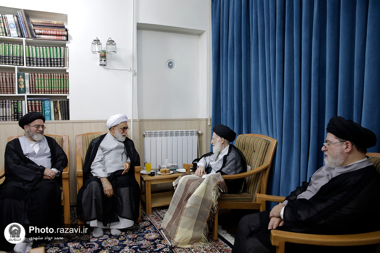 دیدار تولیت آستان قدس رضوی با مراجع تقلید در قم