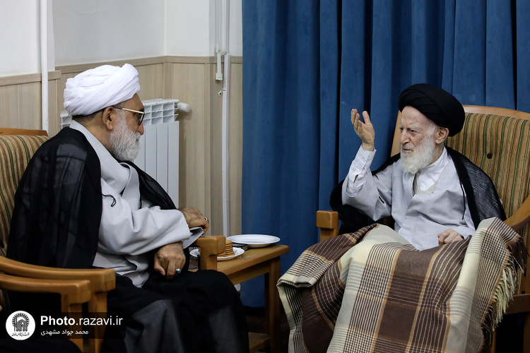 دیدار تولیت آستان قدس رضوی با مراجع تقلید در قم