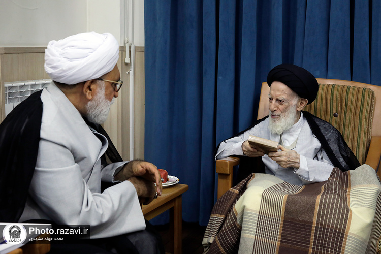 دیدار تولیت آستان قدس رضوی با مراجع تقلید در قم