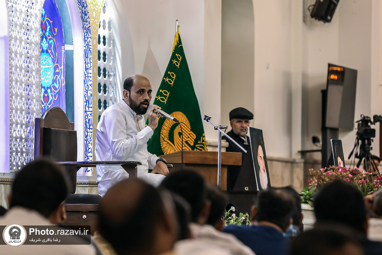 شعرخوانی مداحان اردوزبان در حرم مطهر رضوی