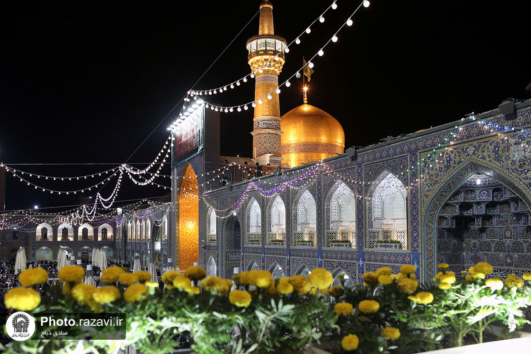حال و هوای حرم مطهر رضوی در شب عید غدیر-2